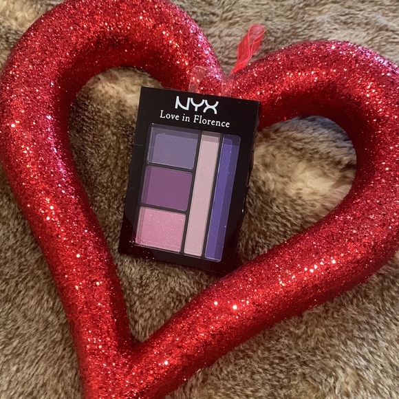 NEW SEALED NYX MAKE-UP BUNDLE - Picture 3 of 4